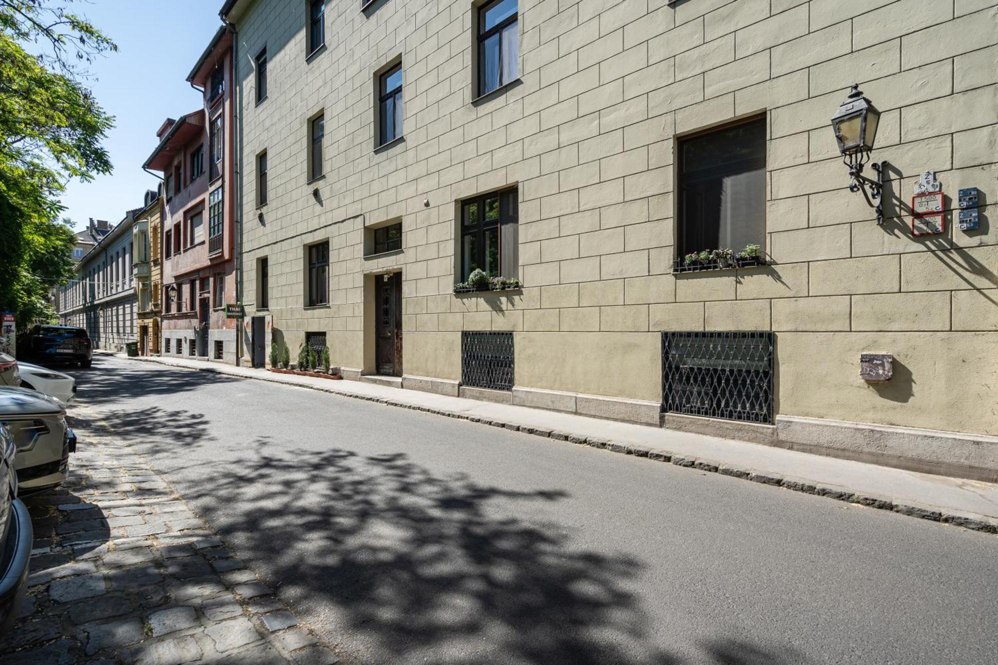Castle Chainbridge Apartment Boedapest Buitenkant foto